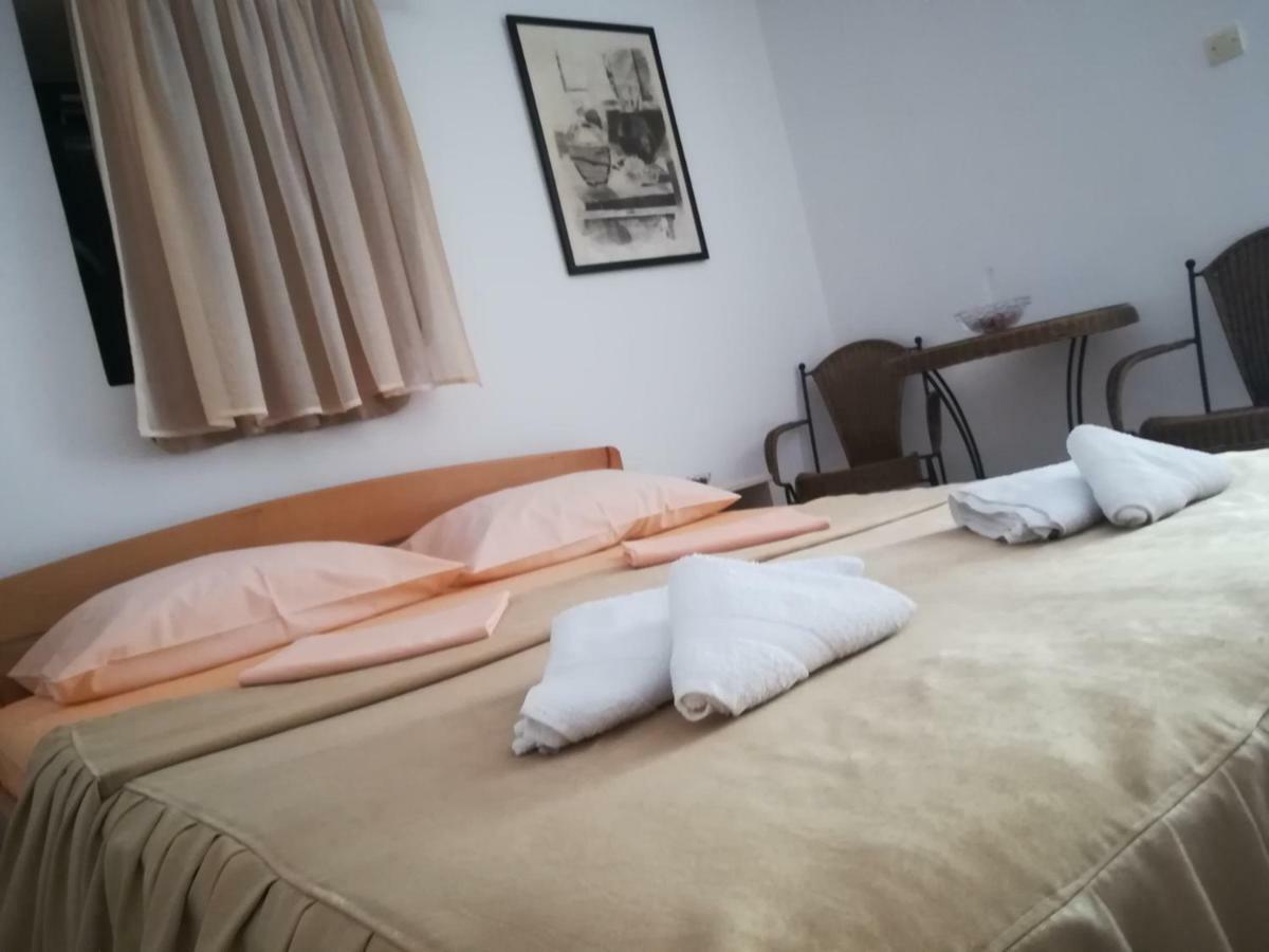 Apartments Vila San Kamenari Quarto foto